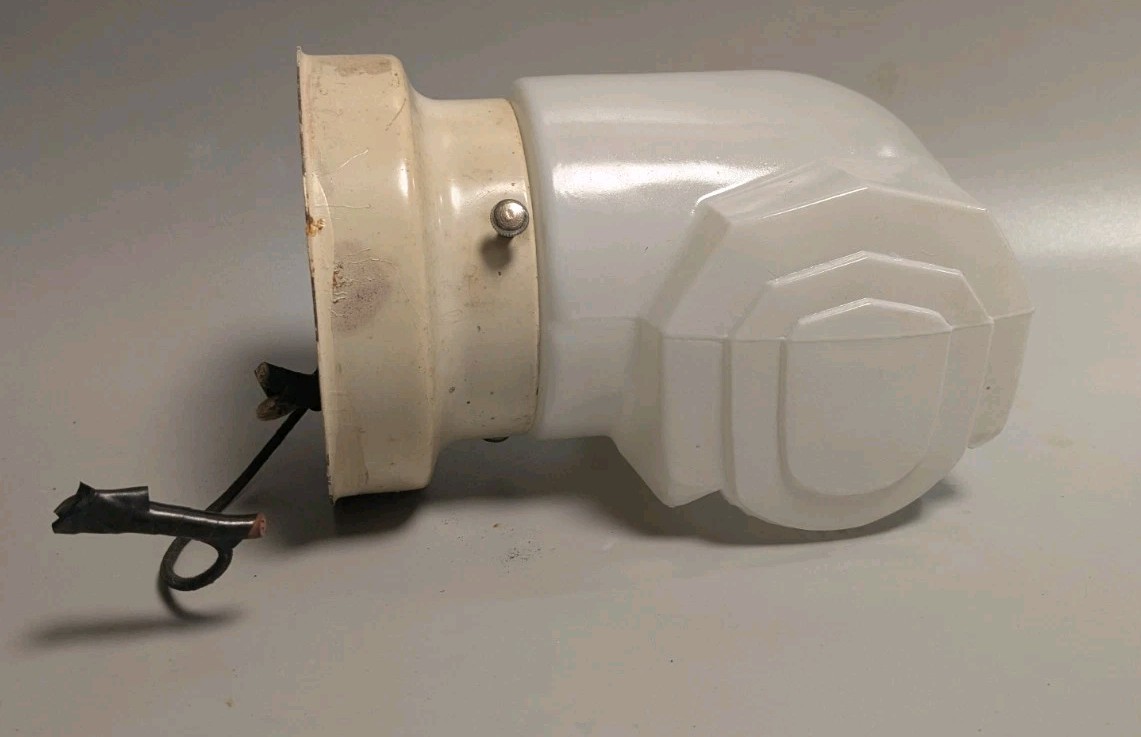 Antique / Vintage Bathroom Wall Sconce Light Fixture Glass Shade.