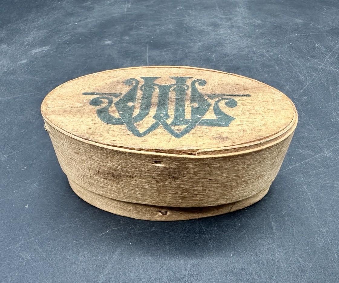 Antique 19thC Wood Shaker Pantry Box 3.5″ x 2″ x 1-3/8″ JWL Monogram Wood Pegs