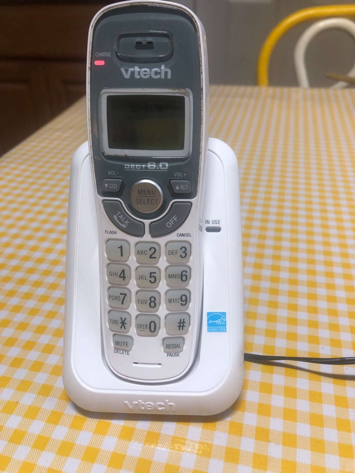 Vtech Dect 6.0 Cordless Telephone with Cradle and Charger/Power Cord. READ