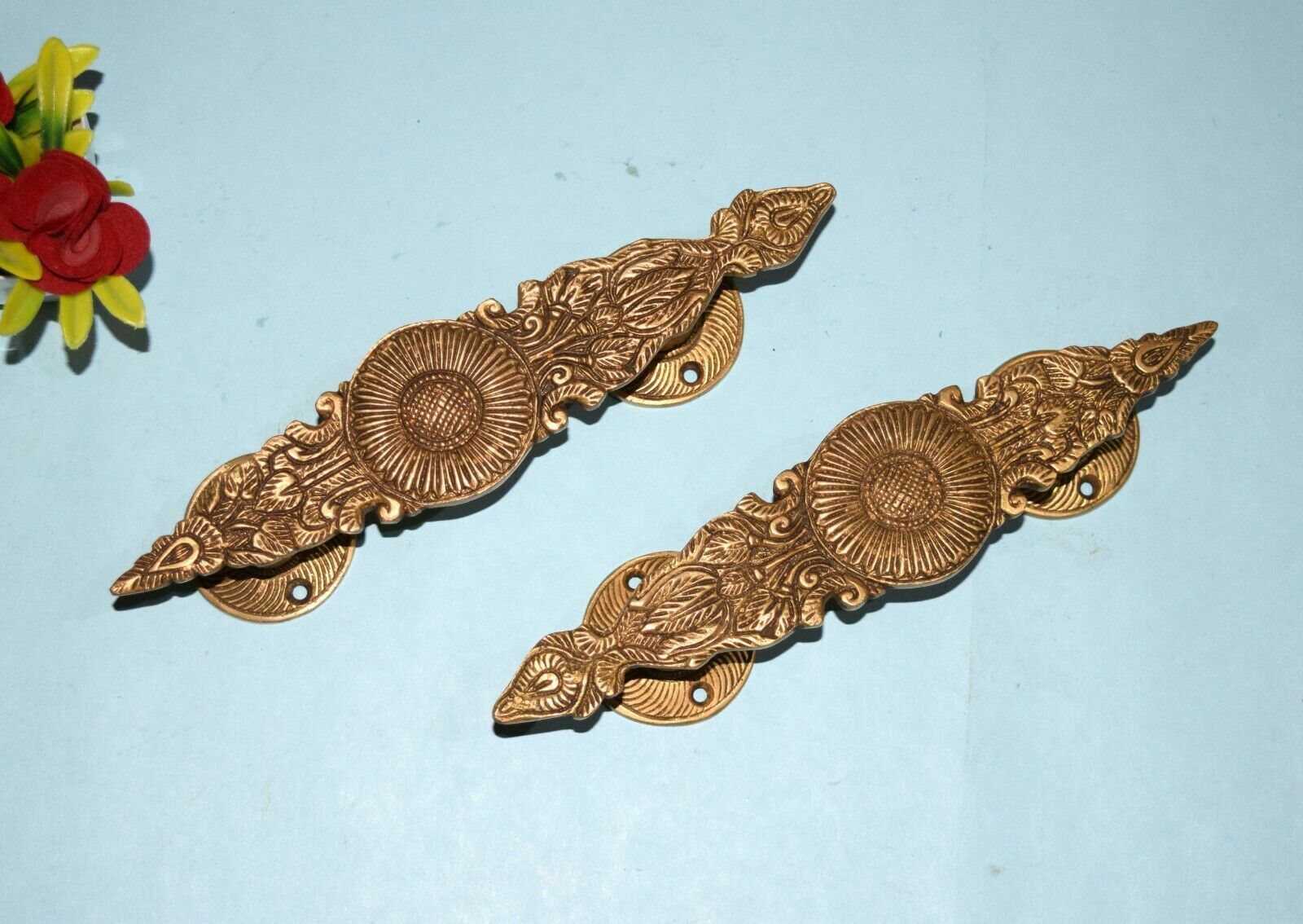 Sunflower Engraving Brass Door Pull Royal Door Handle In Dull Golden Color HK126