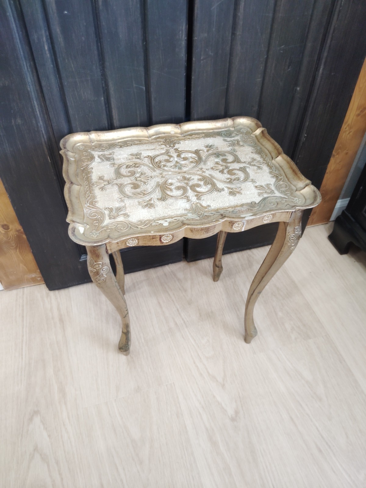 Vintage Italian Florentine Accent Table Gold Gilt Tones & Off White, Ornate