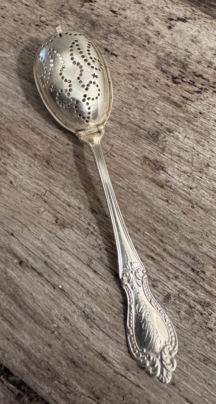 Antique Frank M Whiting Sterling Tea Infuser Spoon – 28 grams