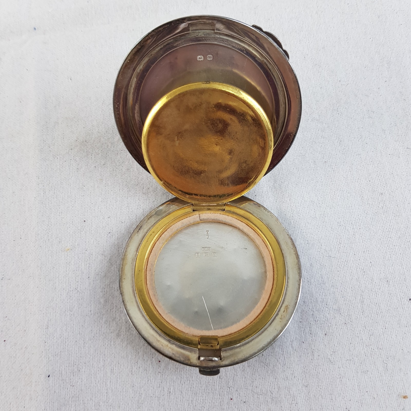 Hallmarked Crisford & Norris Sterling Silver Powder Compact c1948 (T7) 67.52g