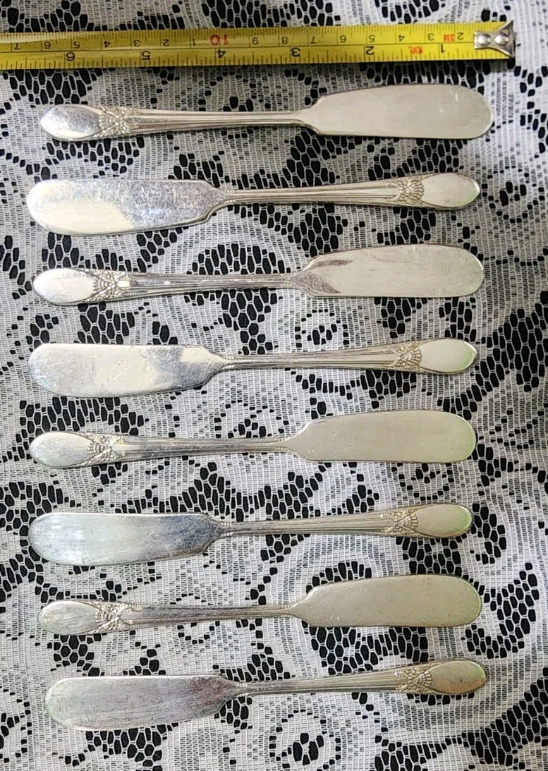 ✅️ LOT OF 4 c1940 BELOVED😍 PATTERN SILVERPLATED BUTTER SPREADERS 🧈