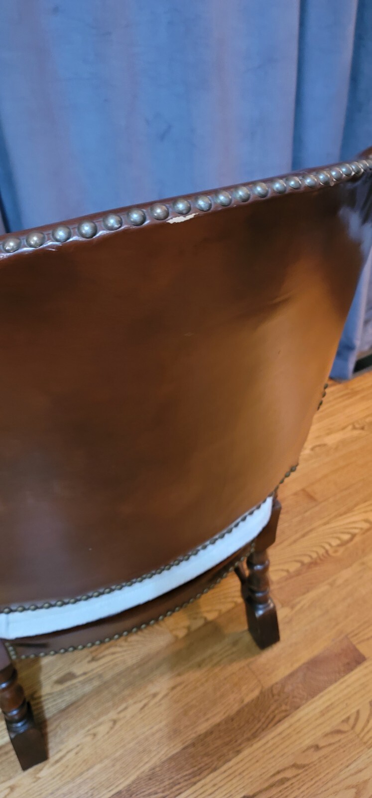 💐 Antique Leather and Cowhide Accent Side Chair