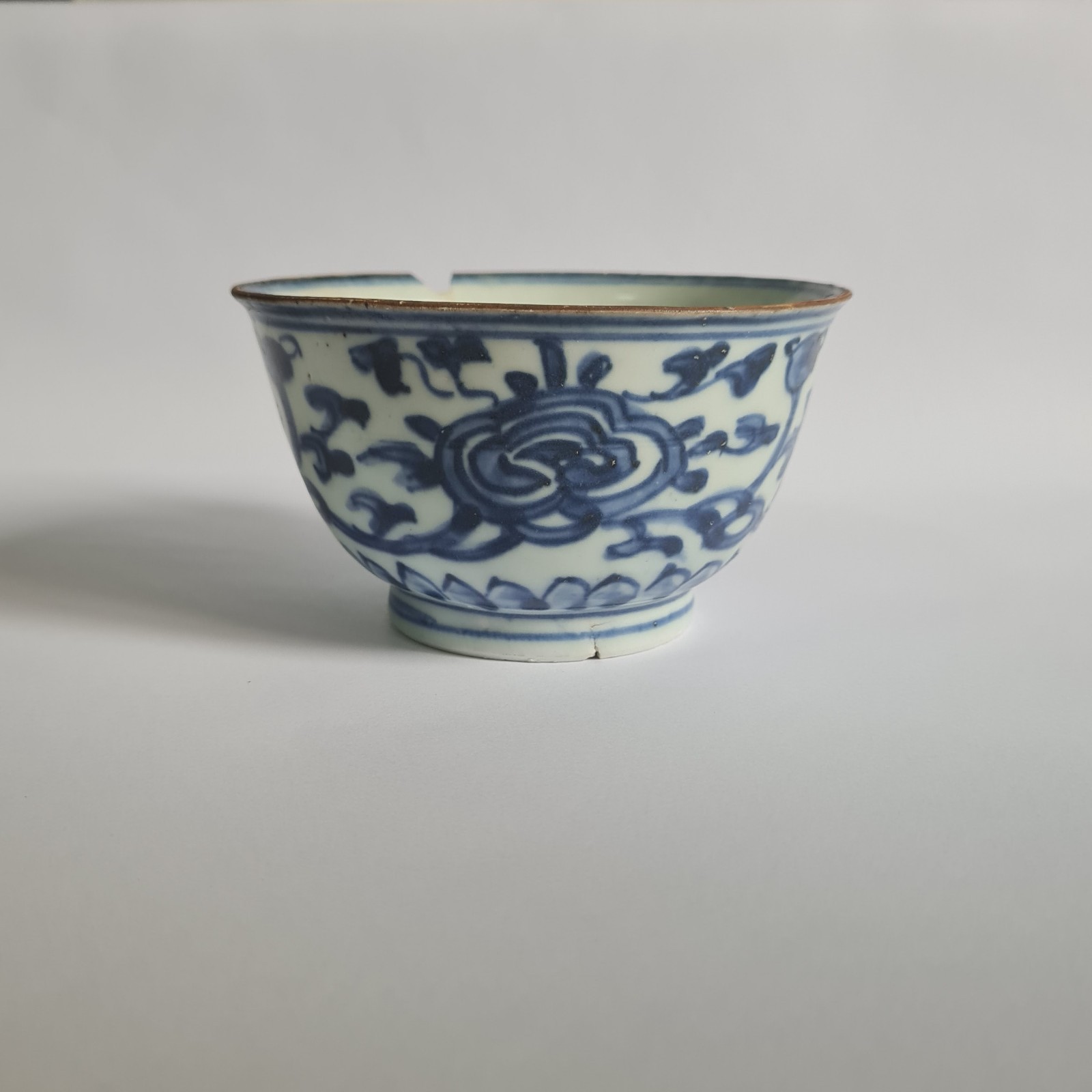 c.1710 Kangxi Qing Dynasty Shipwreck Porcelain Antique Blue and White Bowl