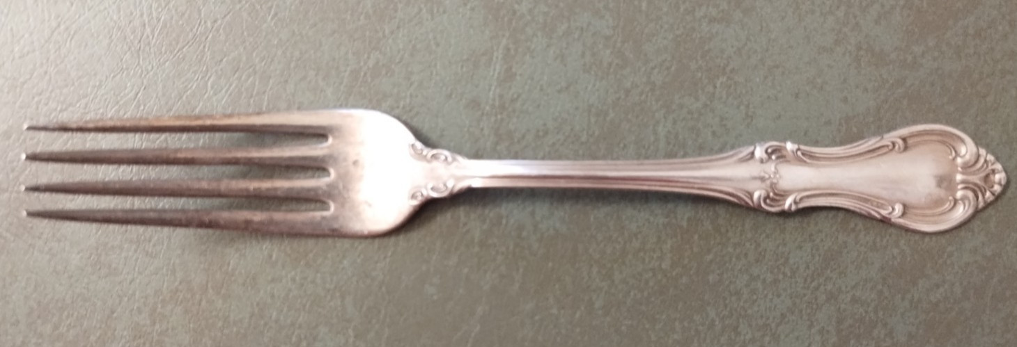 Joan of Arc – International Silver- Dinner Fork 7 3/4″ – Sterling Silver VINTAGE