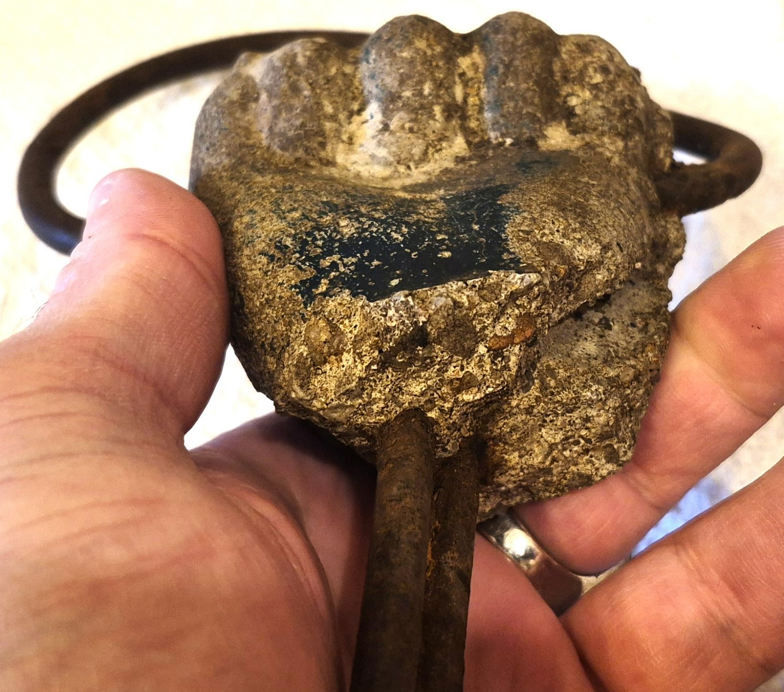 ANTIQUE CONCRETE FRAGMENT OF OLD LAWN JOCKEY FIST W/ ORIGINAL IRON RING vafo