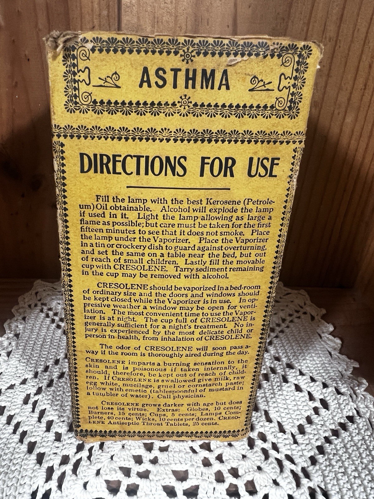 ANTIQUE VAPO-CRESOLENE VAPORIZER KEROSENE OIL LAMP W/BOX