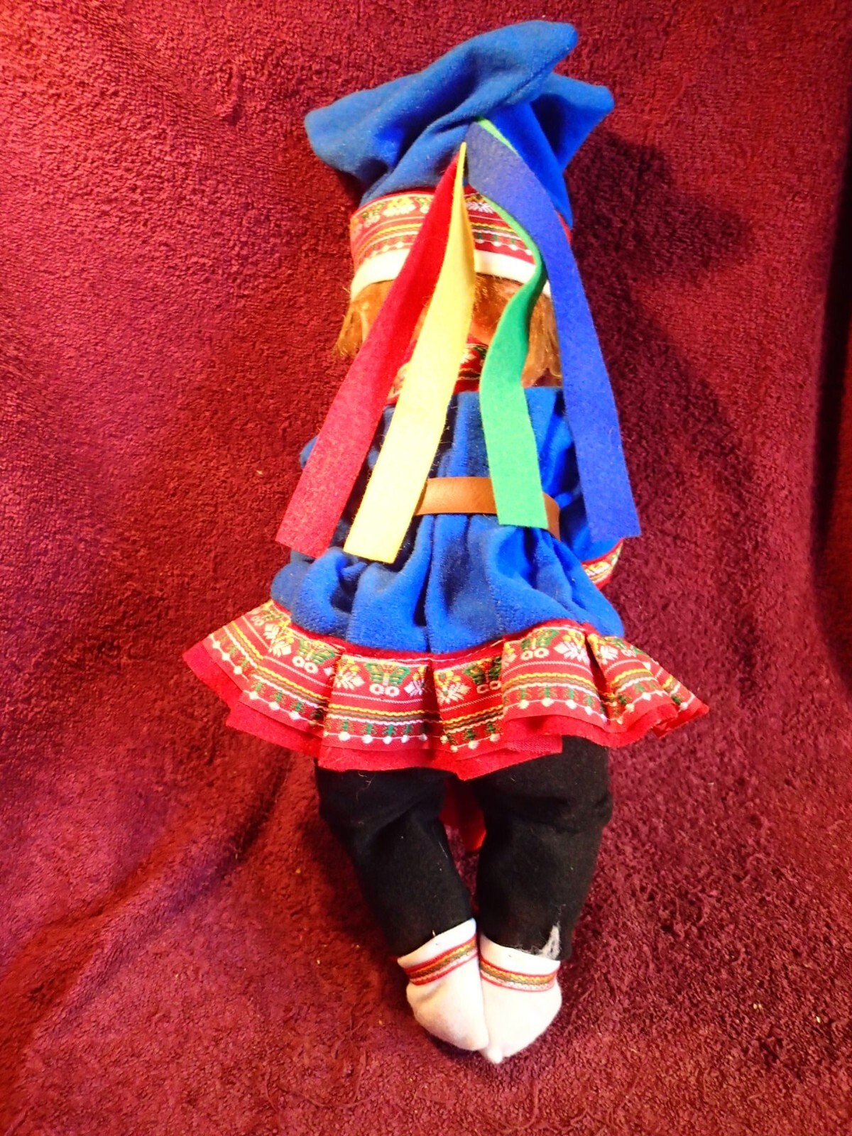 LARGE 40 cm/ 15 3/4 inches DOLL IN NATIONAL CLOTHES COSTUME SAMI FINLAND FINNISH