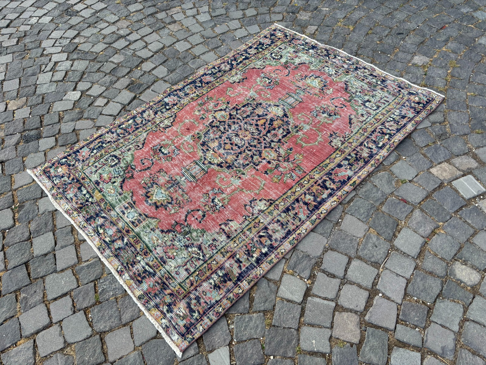 Turkish vintage rug, Carpet, Area rug, Vintage rug, Turkish rug 4,1 x 6,1 ft