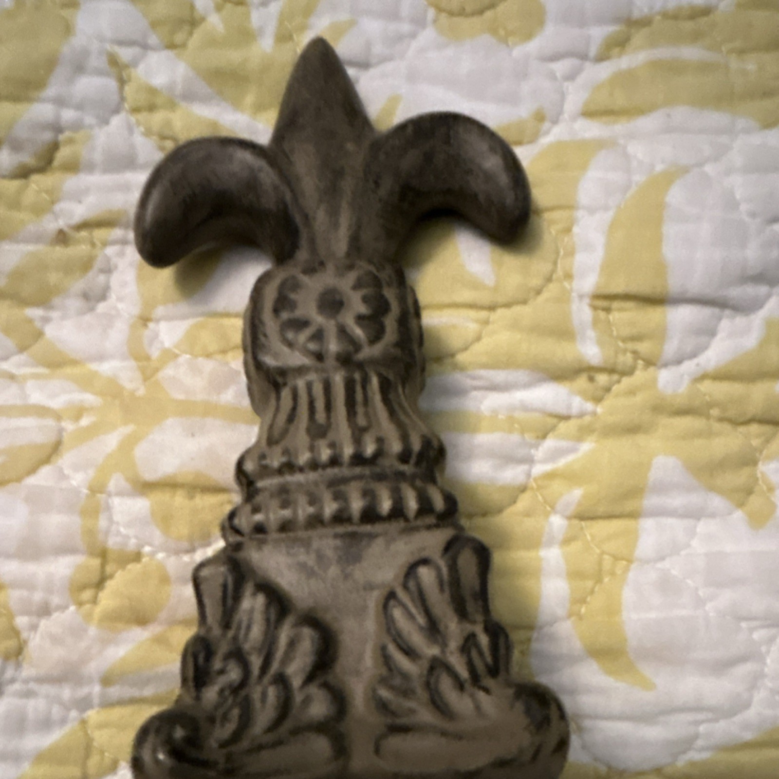 Brown Metal Fleur de Lis Fence Finial Topper Decorative Ornamental Piece