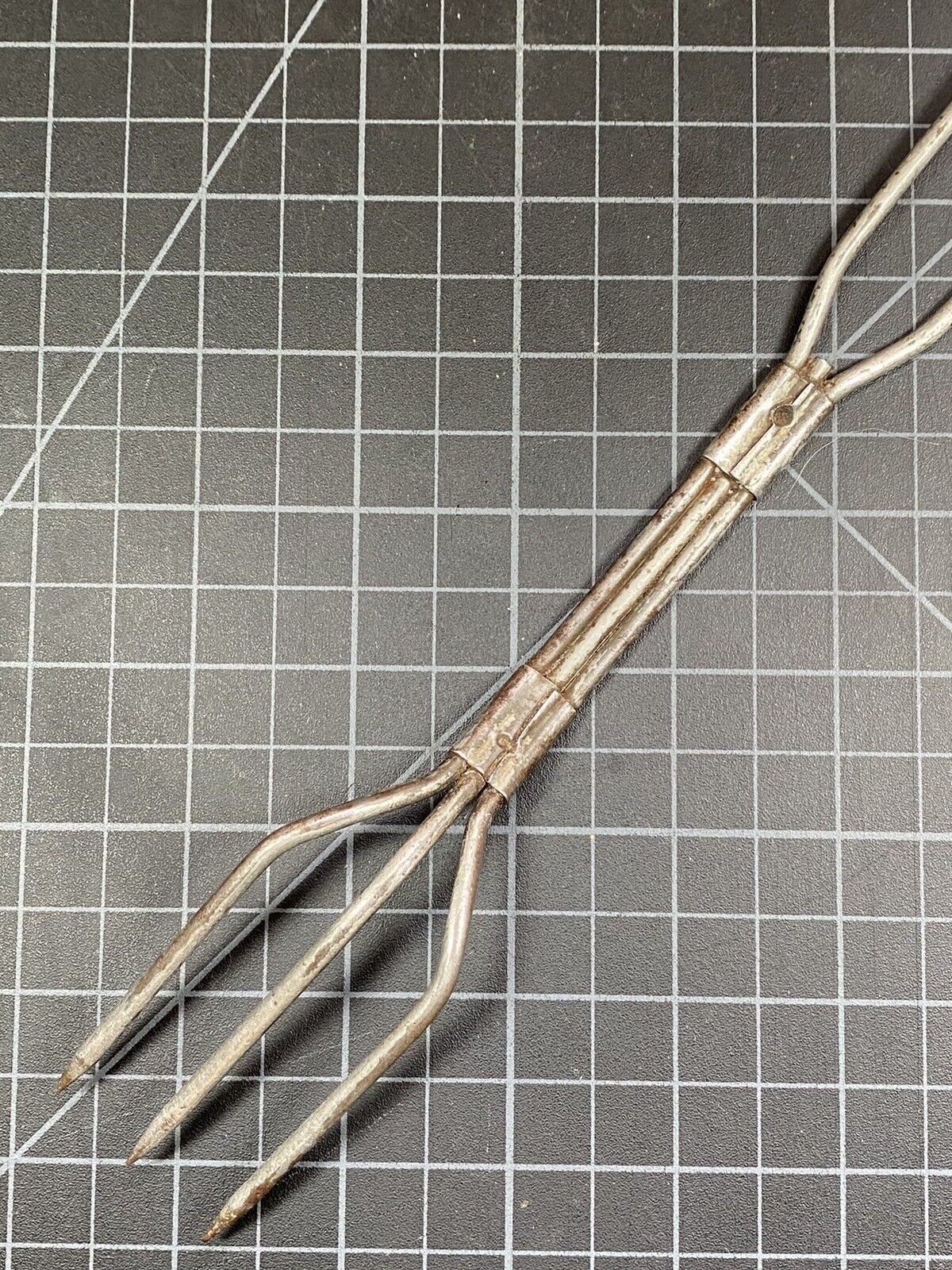 Vintage Primitive 3-Tine Twisted Wire 11 3/4″ Long Kitchen Meat Fork