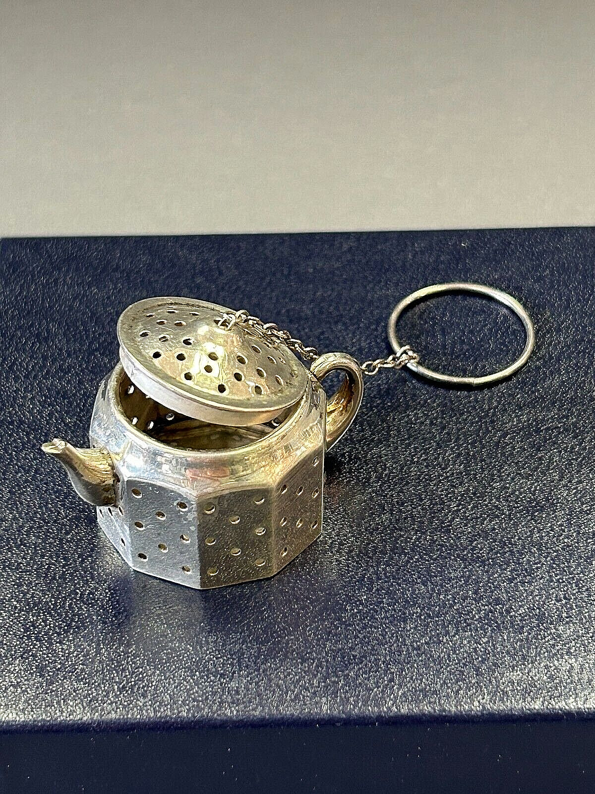 AMCRAFT Attleboro Mass 925 Sterling Silver Antique Teapot Tea Infuser Strainer