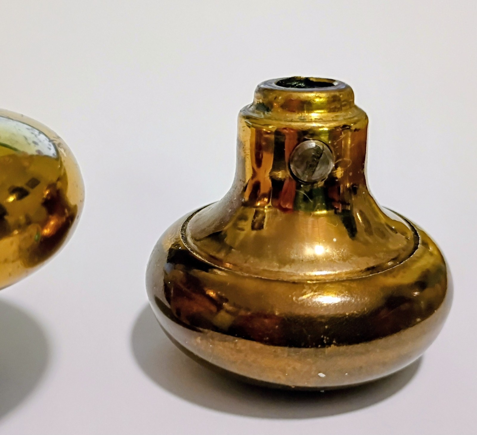 Antique Solid Brass Rounded Door Knobs 2 in. (51.5mm) Set of 2