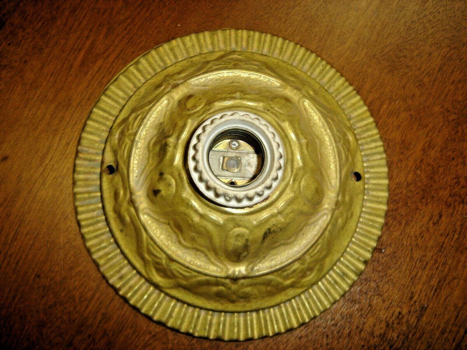 Antique Brass Embossed Brass Round Ceiling/Wall Sconce 4 3/4″ diameter #922