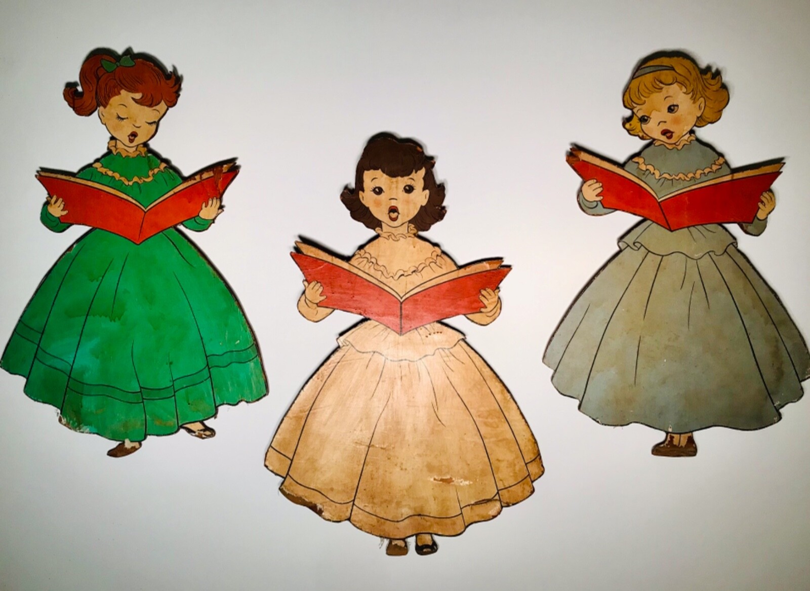 3 FANTASTIC 1940s STORE DISPLAY CAROLERS FOR ONE PRICE,VARNISH PAPER ON PINE,EXC