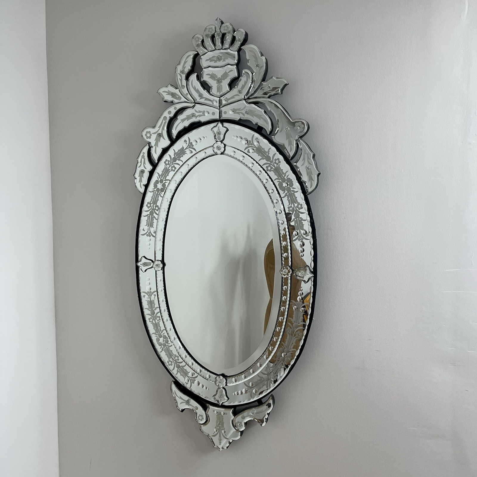 Large Venetian Vintage Ornate Oval Wall Mirror Murano Beveled Etched 48in H