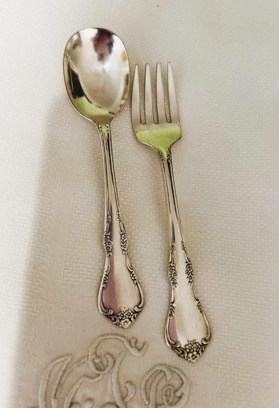 Oneida Community FREDERICKSBURG Silverplate Baby Juvenile Fork & Spoon Set