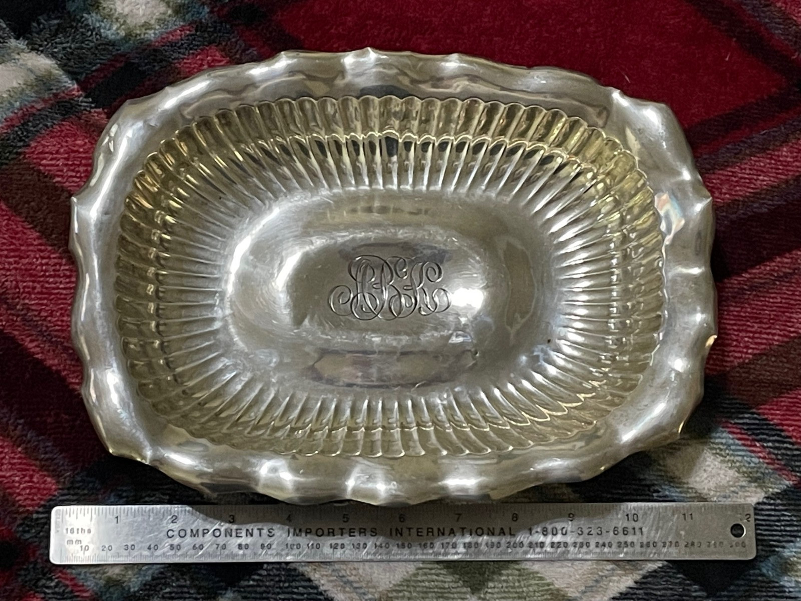 Whiting Vegetable Sterling Silver Oblong Rimmed Bowl 334 g