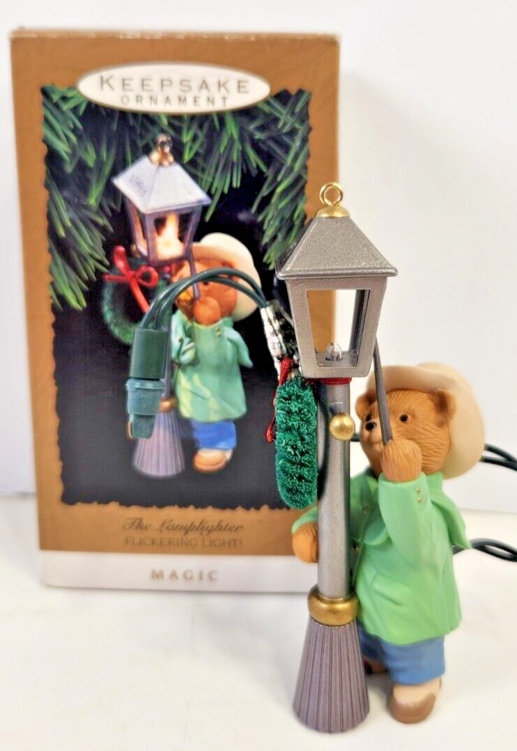 HALLMARK KEEPSAKE MAGIC THE LAMPLIGHTER 1993 BEAR QLX719-2