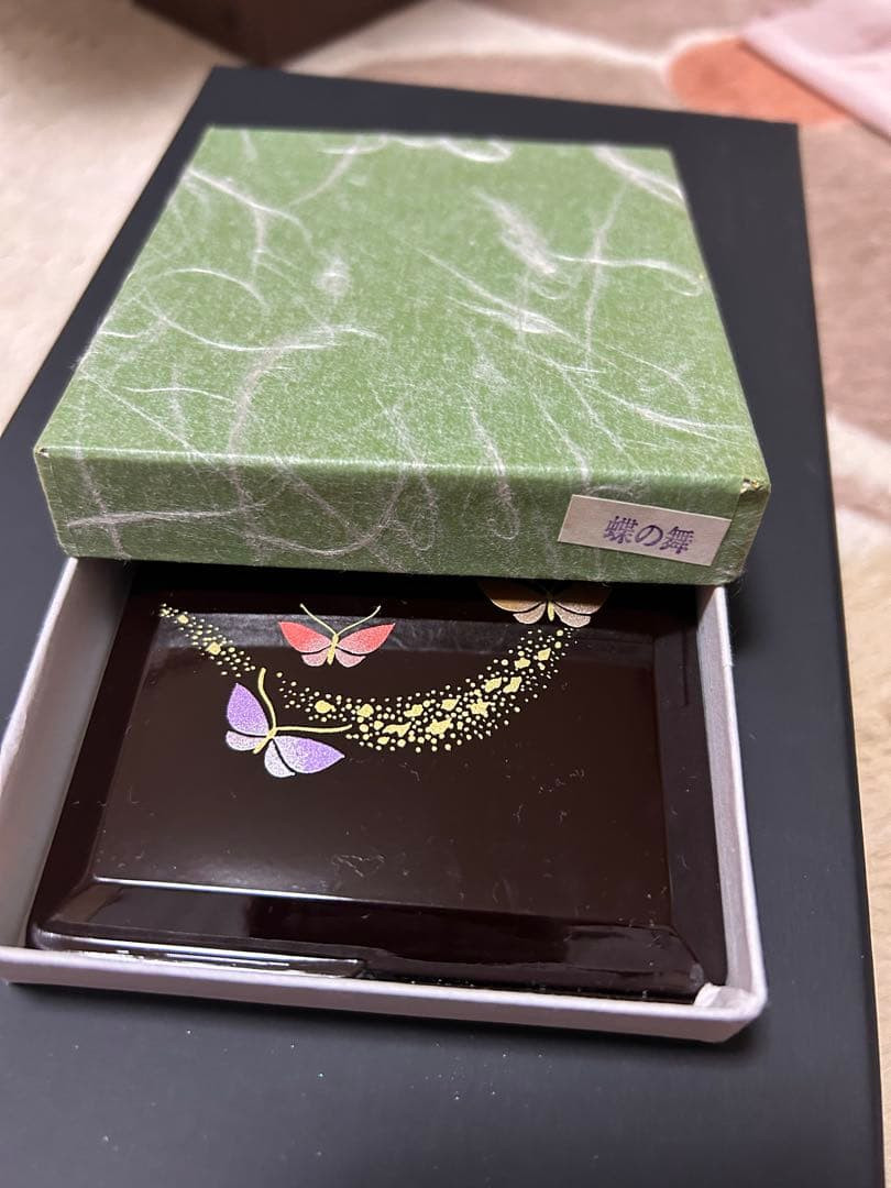 Maki-e Folding Mirror Hand Mirror Makeup Touch-Up Portable Lacquered Butterfly
