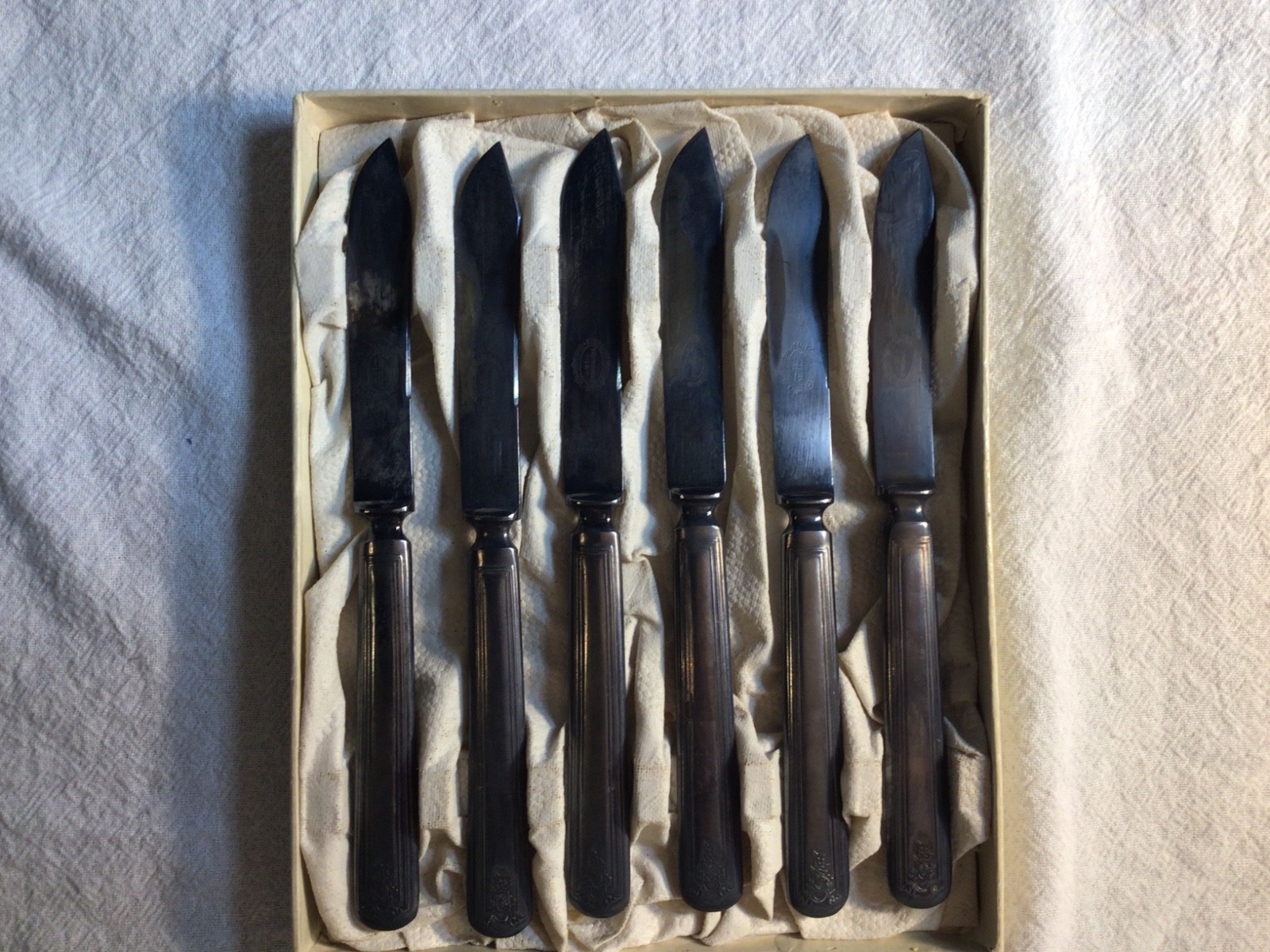 WM Rogers Eagle Brand Fruit Knife Set of 6 in Original Antique Box silver plated