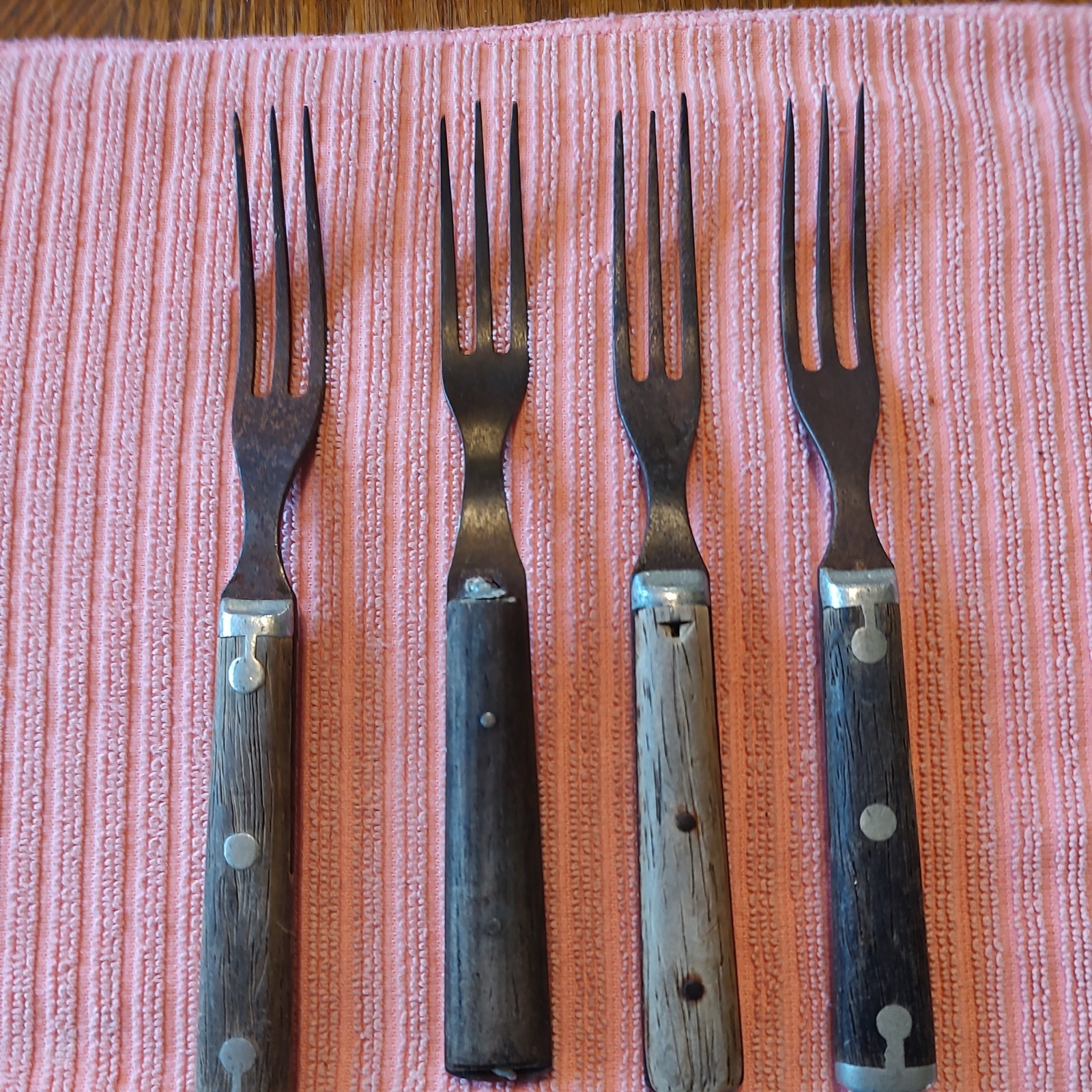 Antique 1800’s Primitive Civil War Era 3 Tine Prong Wood Handled Forks