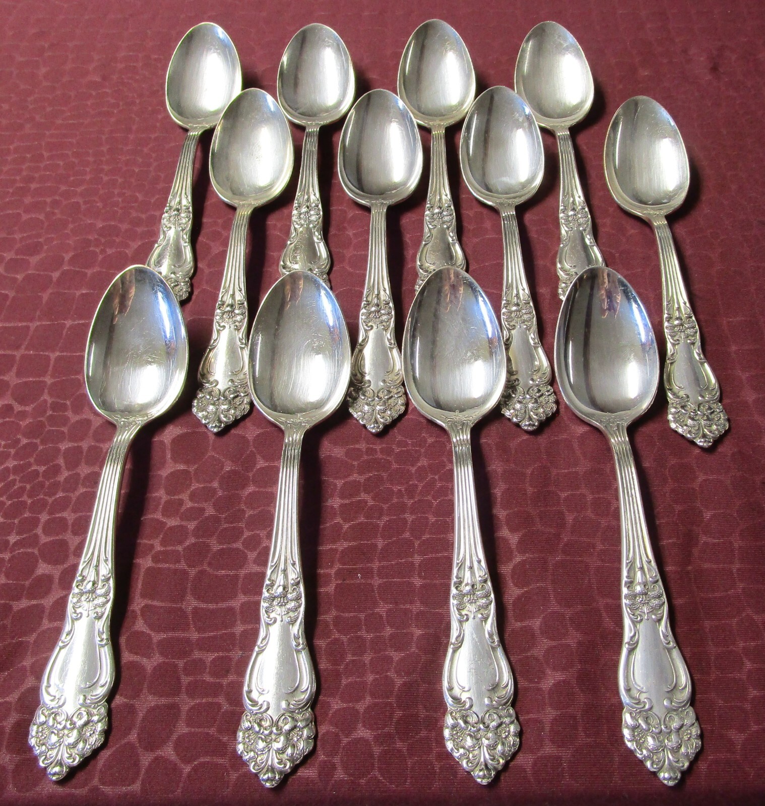 TIGER LILY 1901 FESTIVITY 1946 Silverplate 12 Teaspoons No Monograms bu