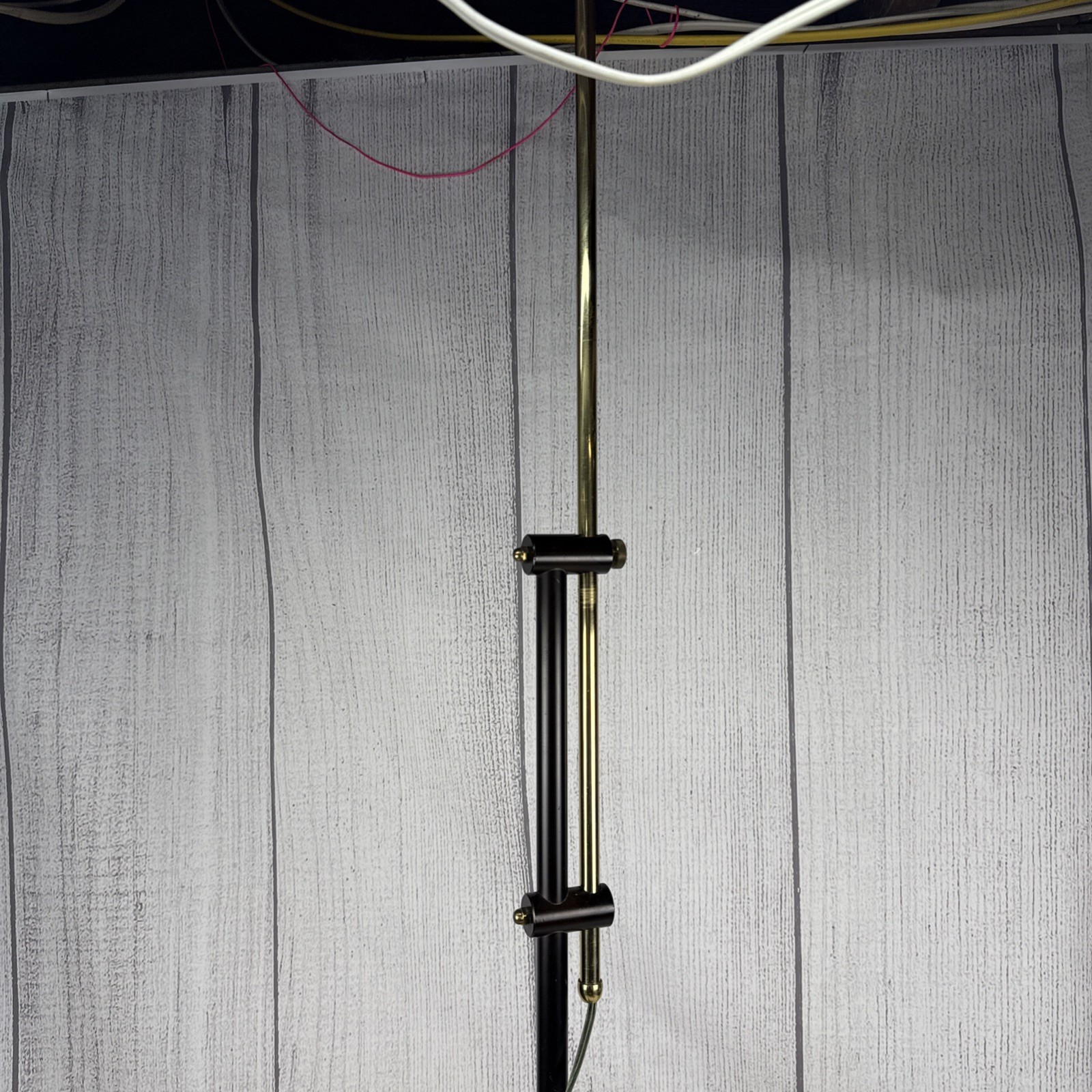 Vtg Mid Century Modern Style Floor Lamp Brass Adjustable 35” to 52” Tall – Clean