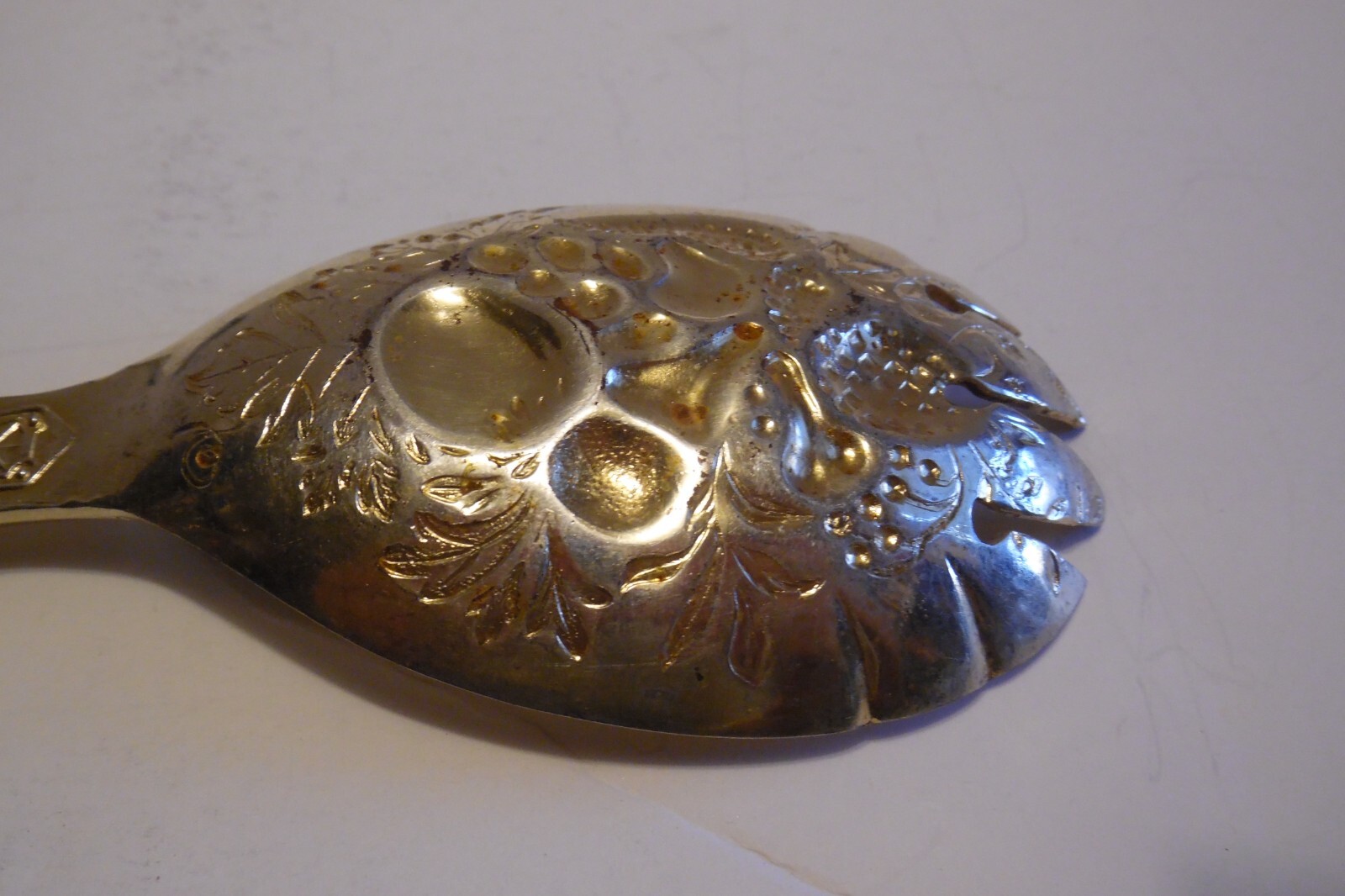 Sheffield E.P.S.A.1. 9″ Fruit Serving Fork England item#55