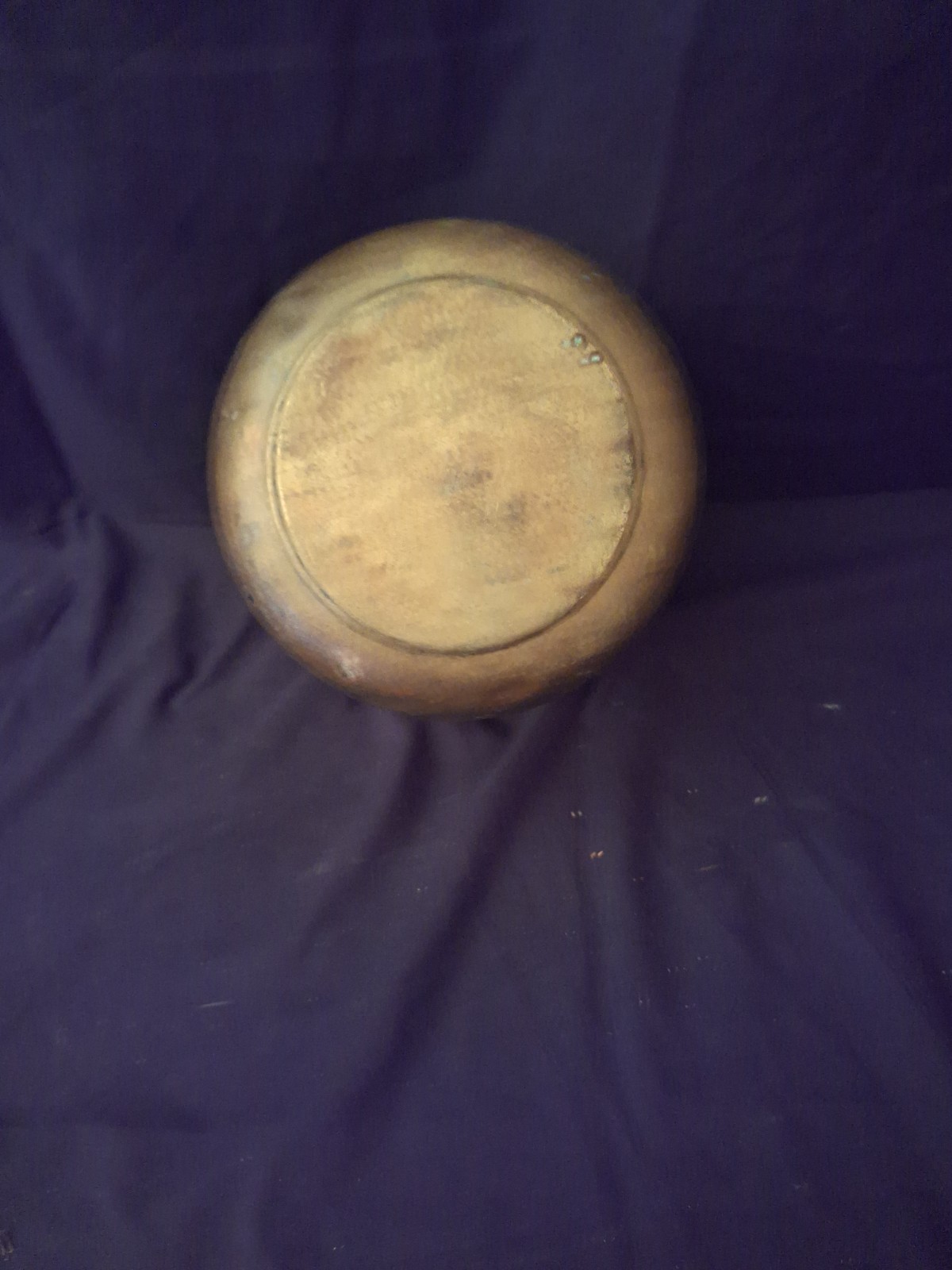 Vintage brass spittoon with a functional wide-rimmed design