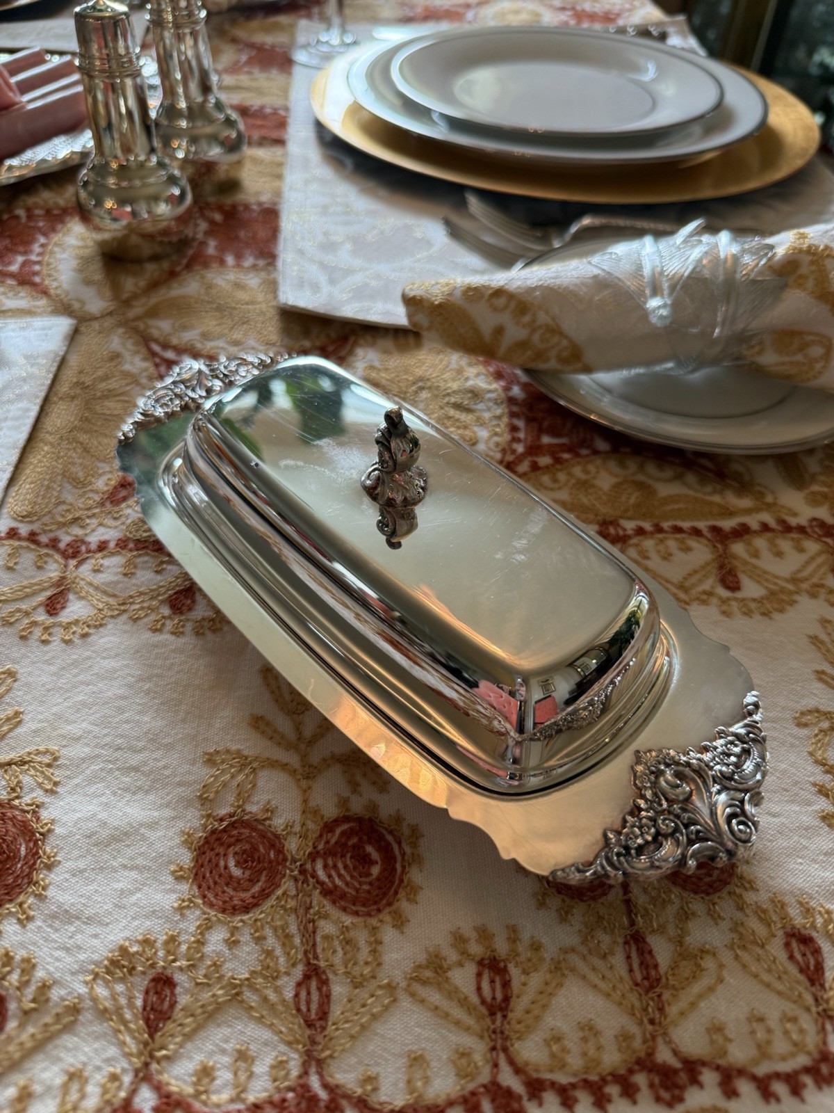 Vintage Silver plate Wallace 3-Piece Butter Dish, Cover, And Glass Butter Tray