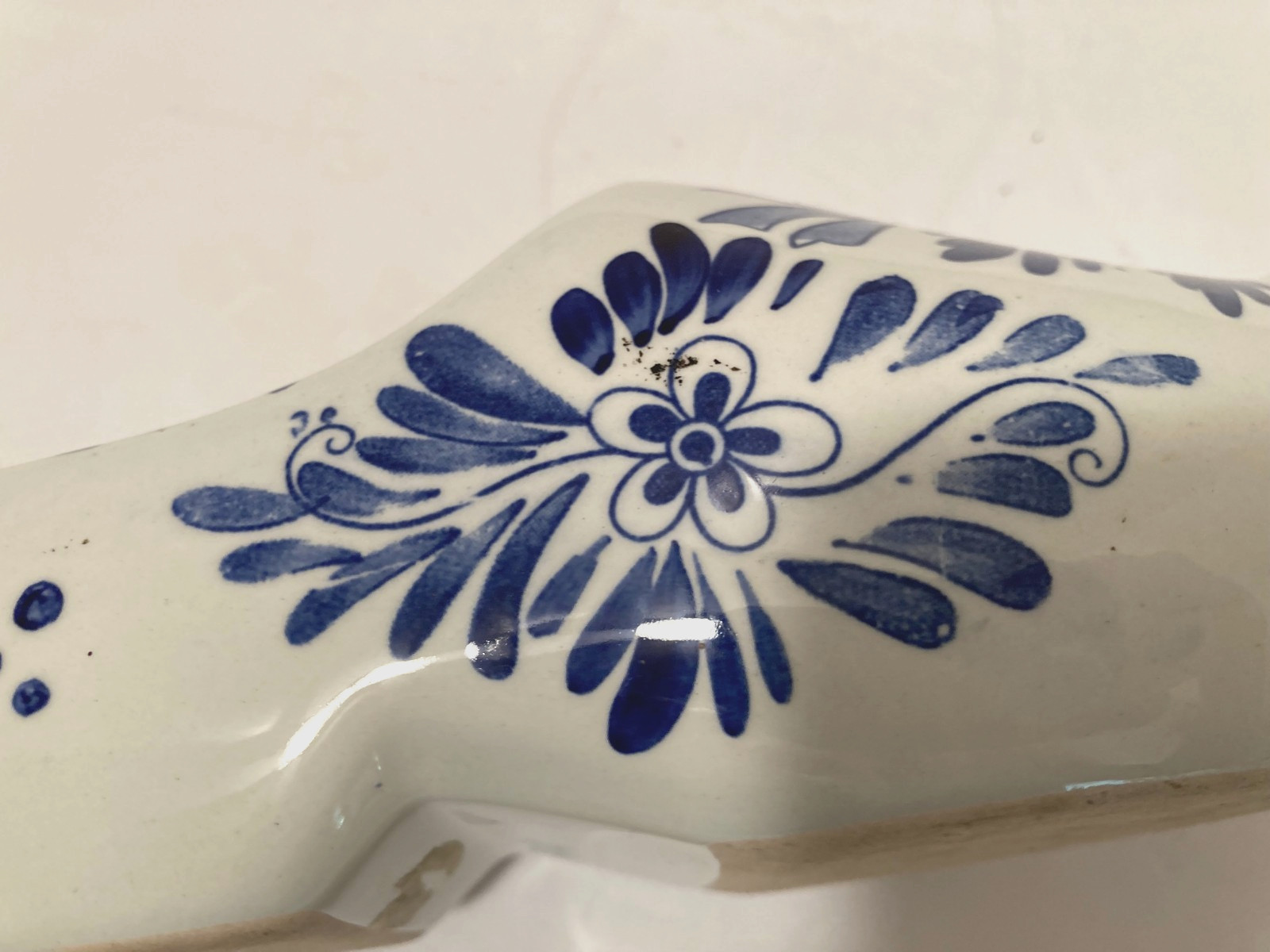 Vtg Porcelain Hand Painted Blauur Dutch Shoe White Blue Floral Delft 7″x3″x3.5″