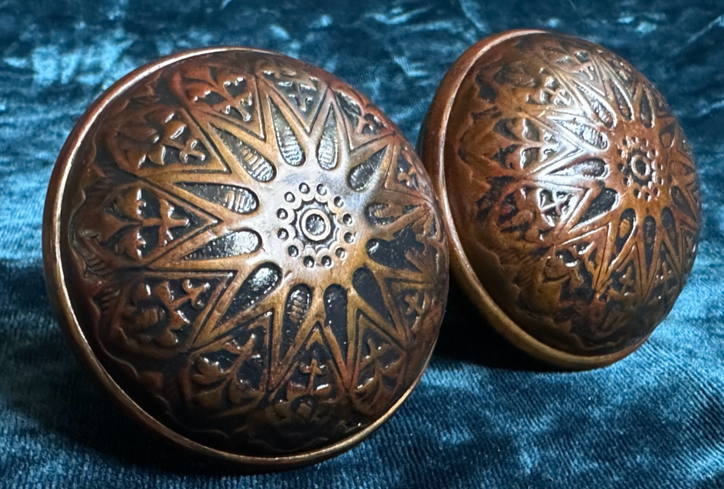 Pair of Antique c.1897 Lockwood Lock Co. Bronze/ Brass Door Knobs L-10900