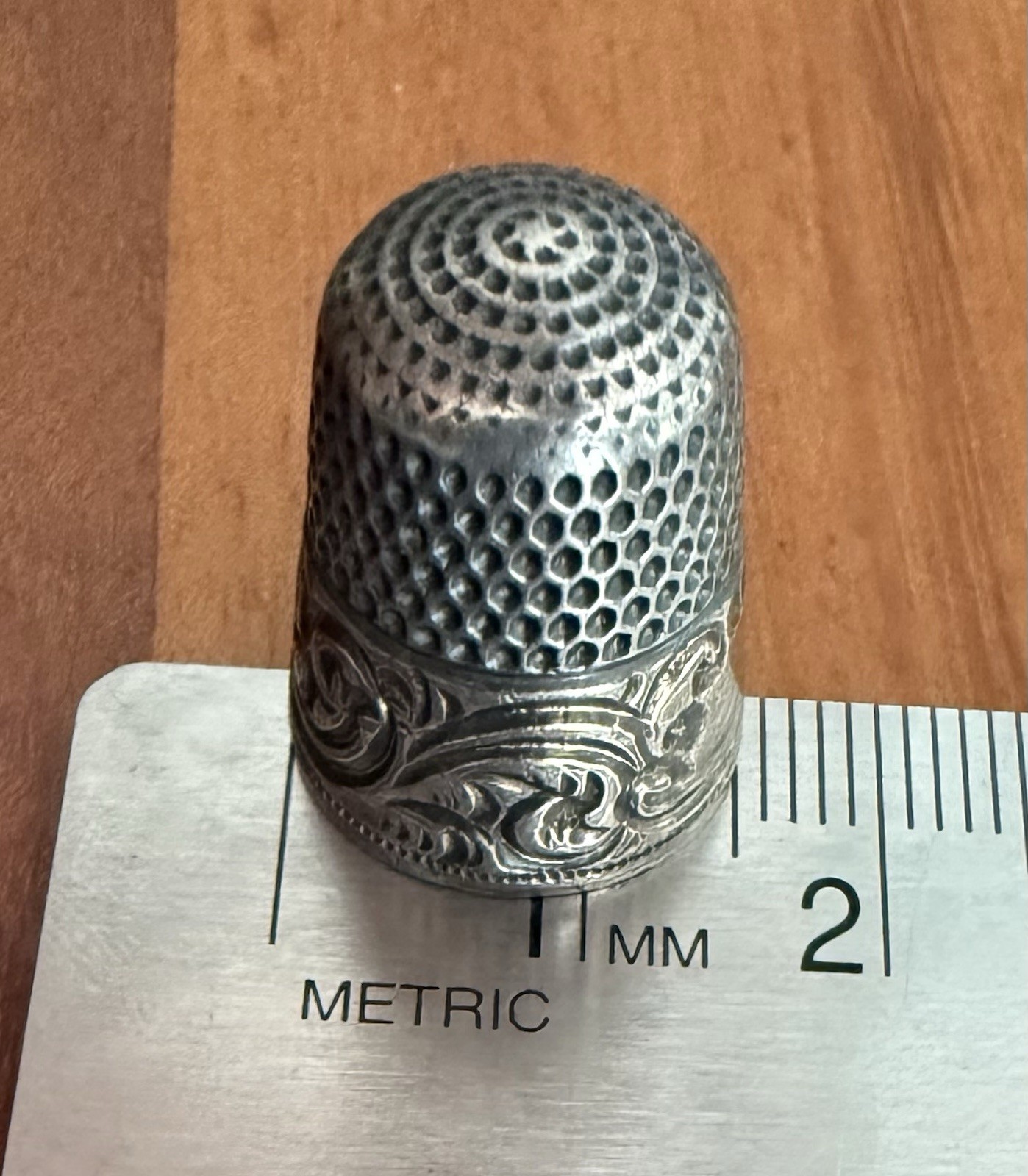 Antique Late 19th – Early 20th Century Silver Thimble Paisley Floral Scroll Sz 7
