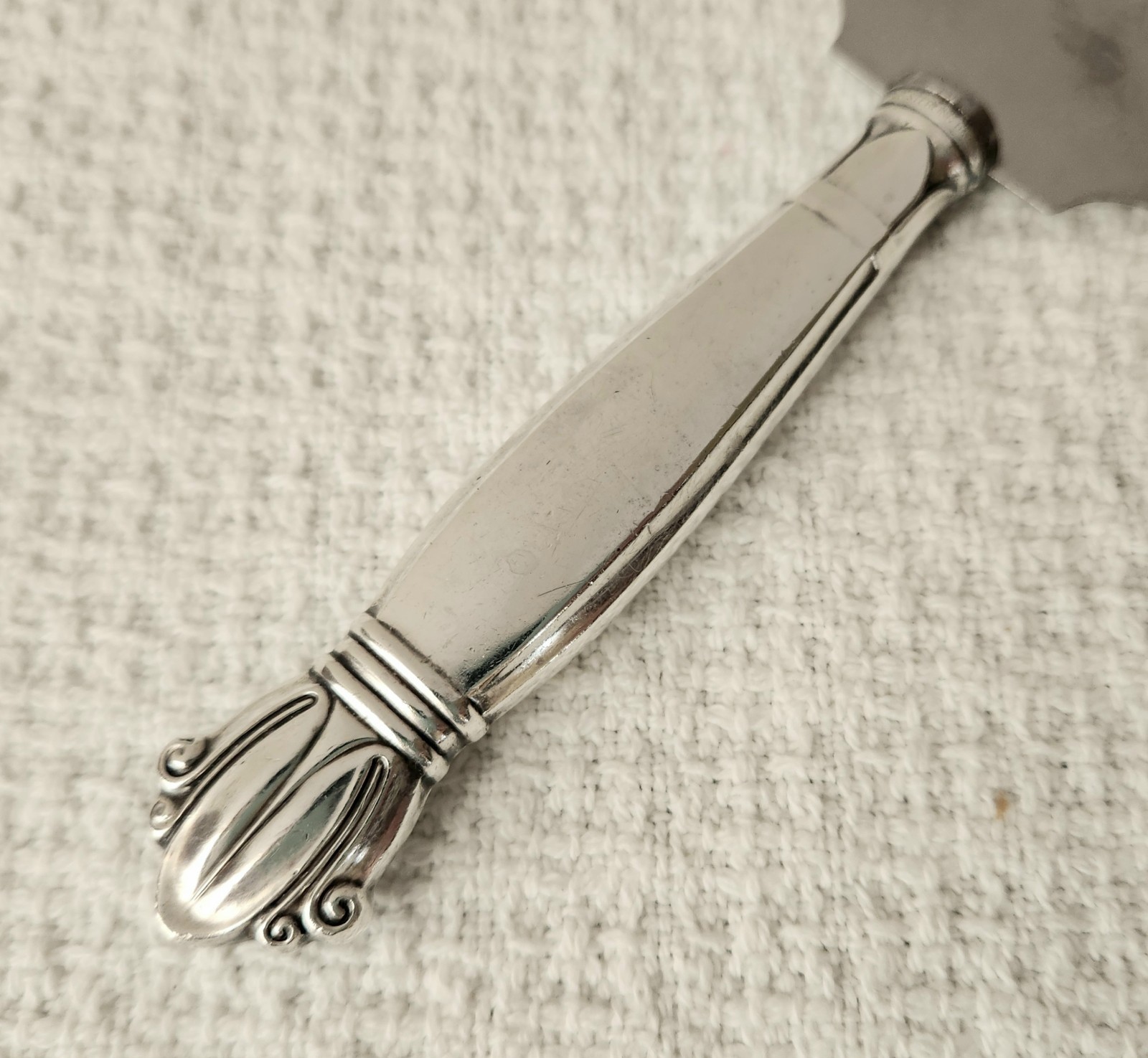Web Sterling Silver Handle Plume Tip Cake or Dessert Knife Server