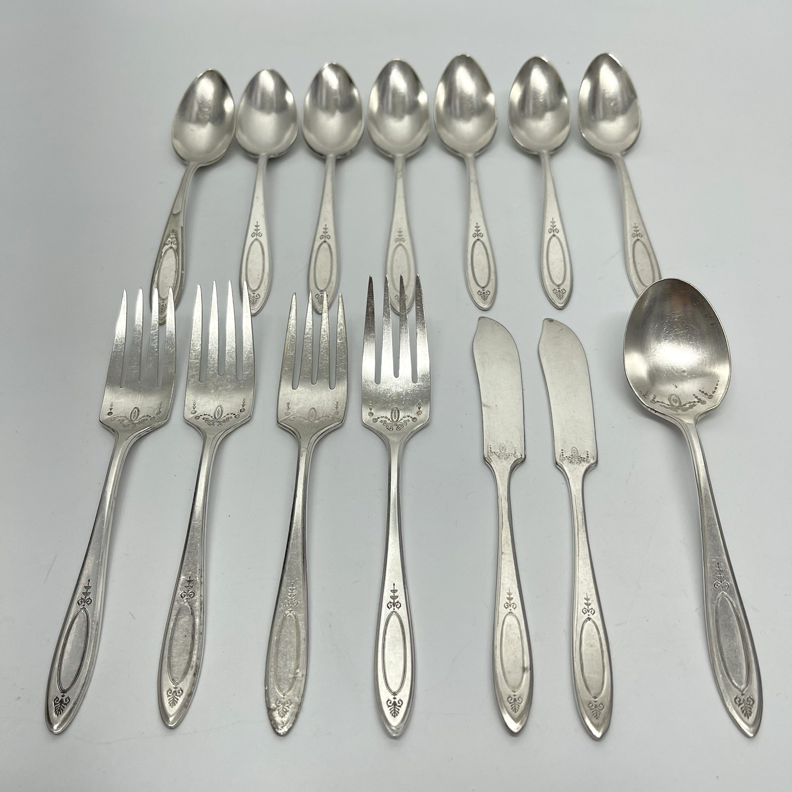 Vintage 1917 Oneida Community Plate Adam Pattern Flatware Silverware Set of 14