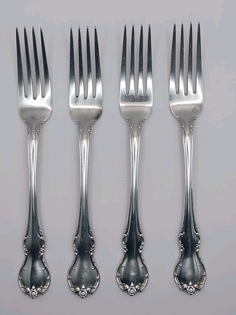 Towle “French Provincial” Sterling Silver Dinner Forks – 7.75″ – 239g – No Mono