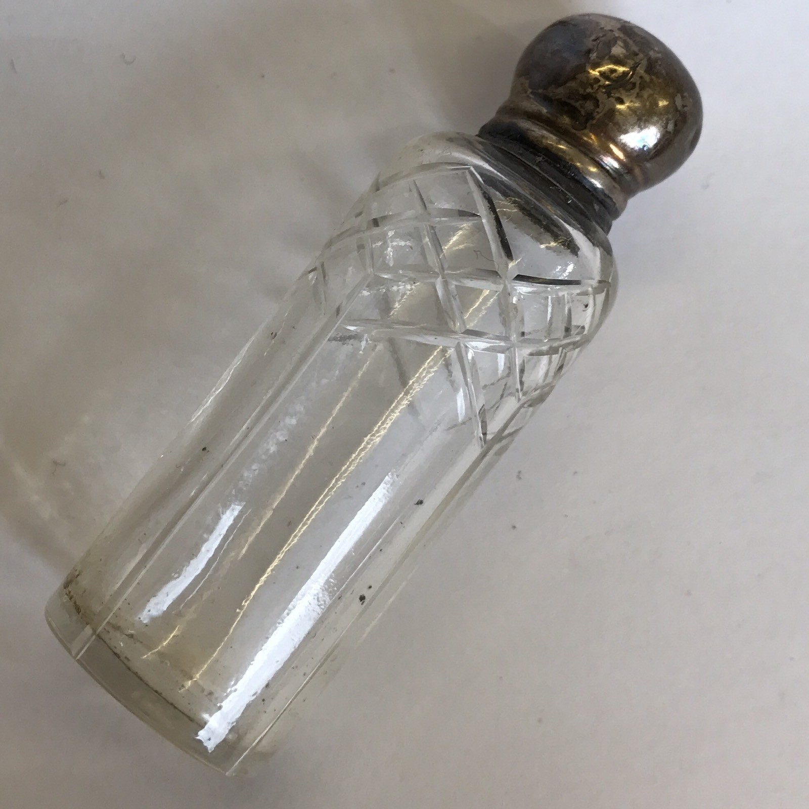 Antique Solid Silver Topped Scent Bottle 1914 6cm In Height