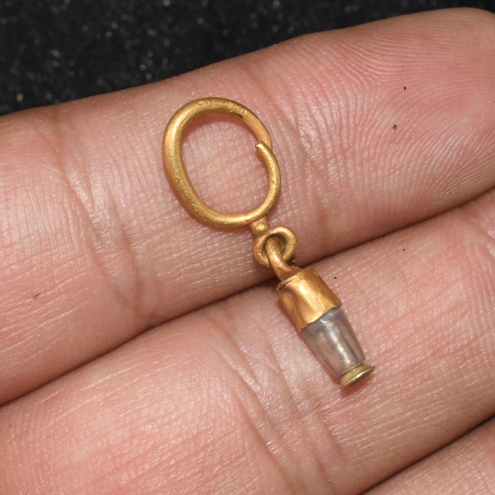 Genuine Ancient Roman 22K Gold Earring with Agate Inlay Circa 1st – 3rd Century