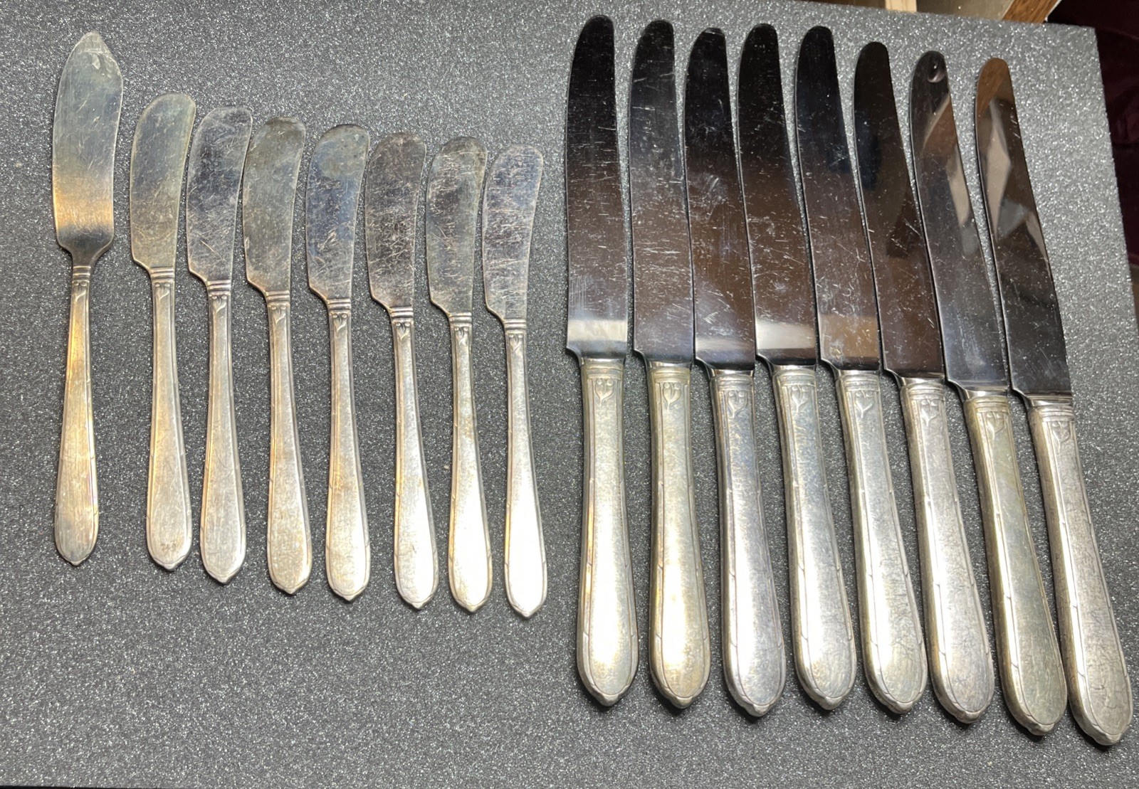 Oneida Community Plate Silver Plate Flatware Knives BERKLEY SQUARE 16 Pieces
