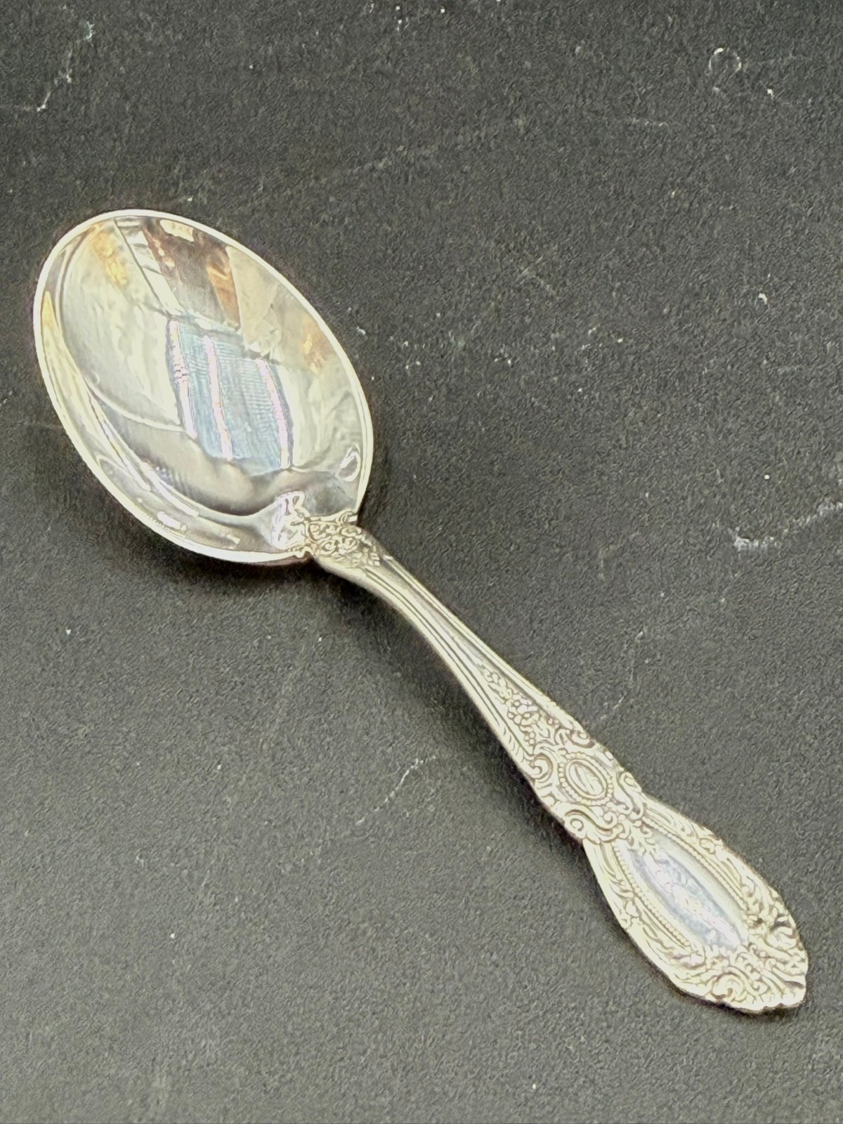 KING RICHARD BY TOWLE STERLING SILVER BABY SPOON 4 3/8 INCHES W/NO MONOGRAM