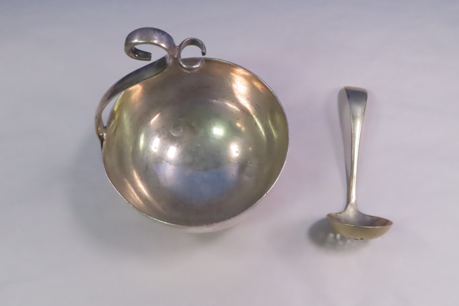 Antique Robert Pringle Silver Plate Sugar Bowl w/ Hanging EPNS Spoon 6″ Tall