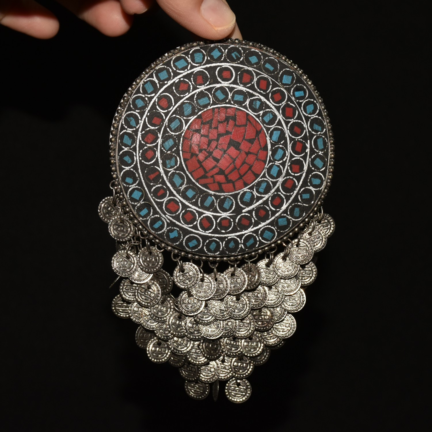 Collect Nepalese White Copper Inlaid Green Pine and Red Pine Pendant Pendants