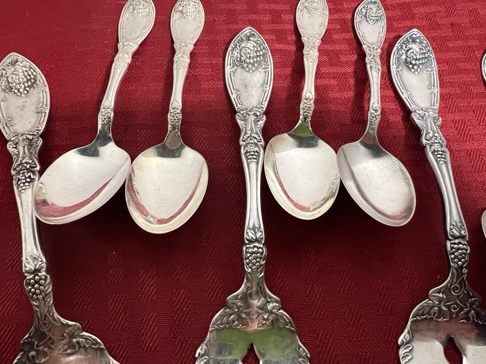 1881 ROGERS*LAVIGNE GRAPE PATTERN*SPOONS & FORKS*1908