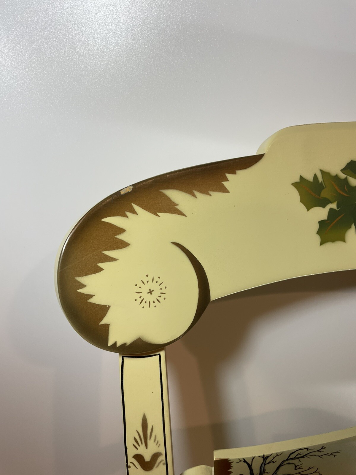 1989 Hitchcock Chair Christmas At the Inn 553/2000 Limited Edition