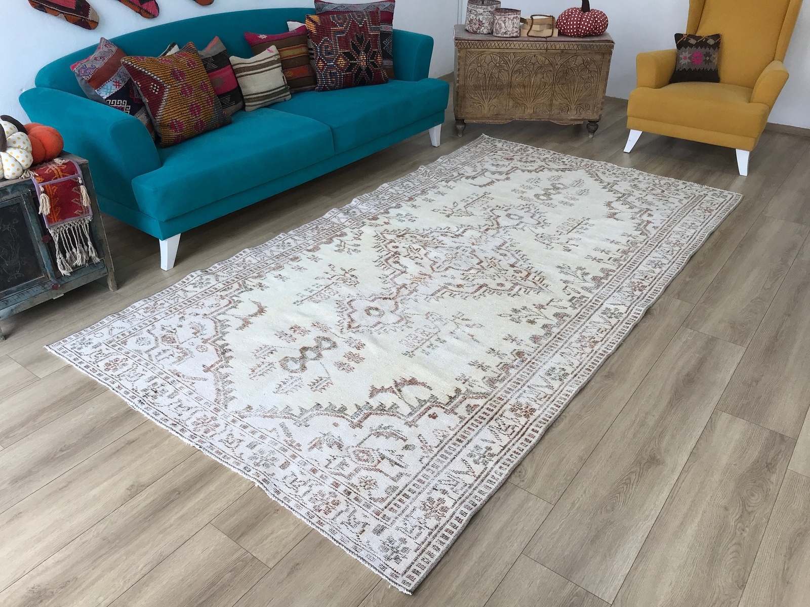 Neutral rug, Handmade rug, Turkish area rug, 5.5 x 9.9 ft, Aztec rug, Oushak rug