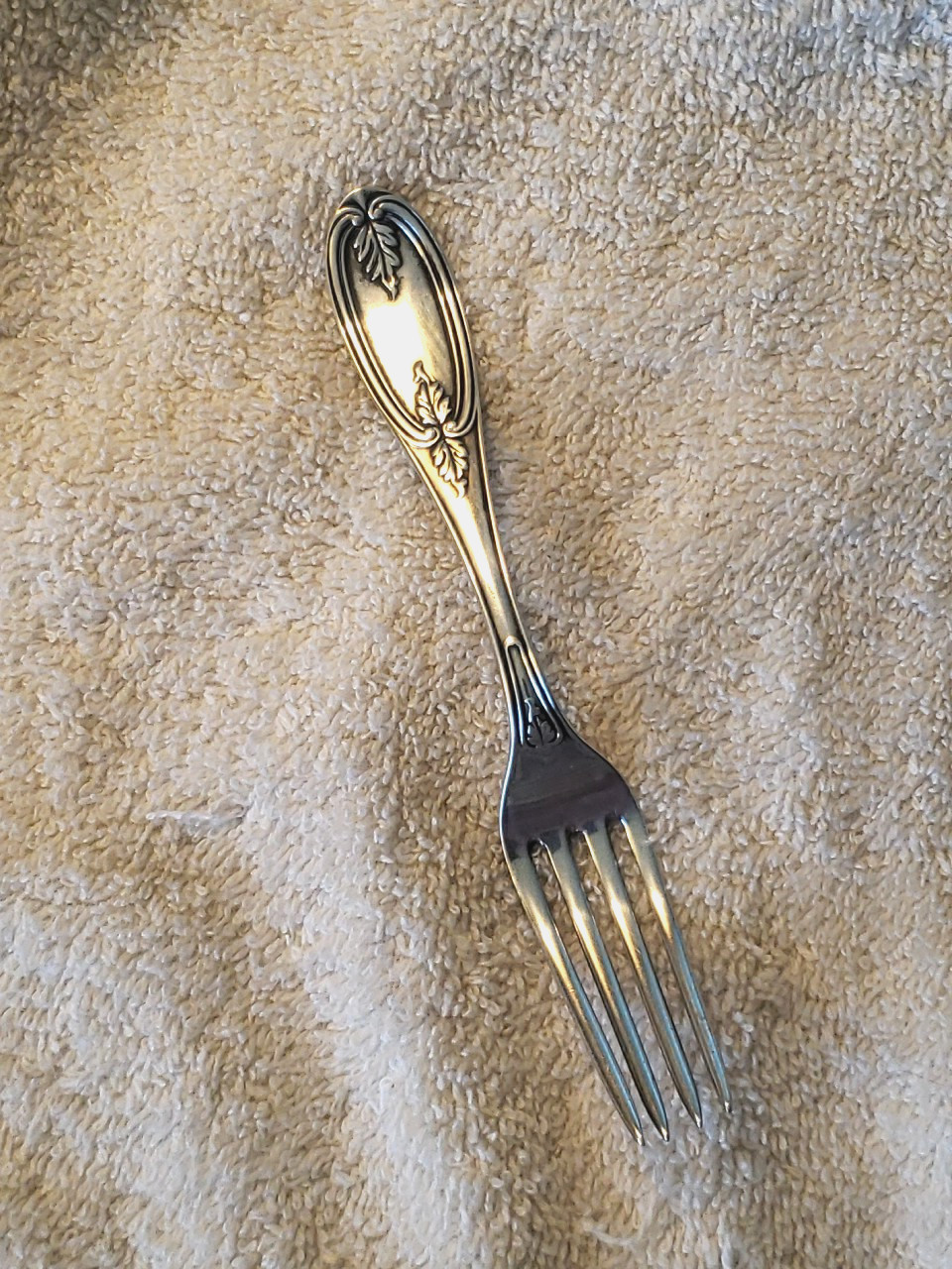 HADDOCK, LINCOLN & FOSS sterling silver YOUTH FORK Engraved Lillie on back