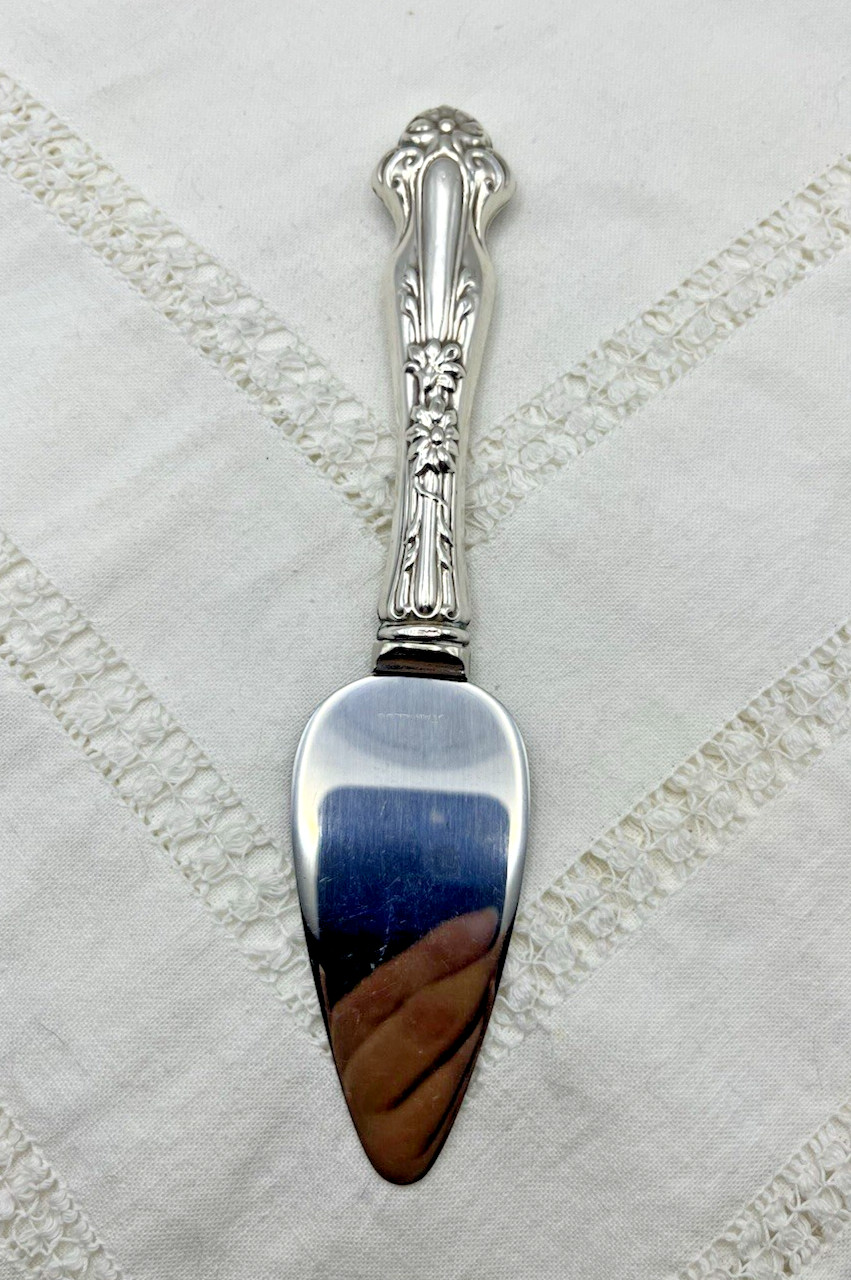 R Blackinton Daisy Pattern Silver Handle/Stainless Blade Cheese Server